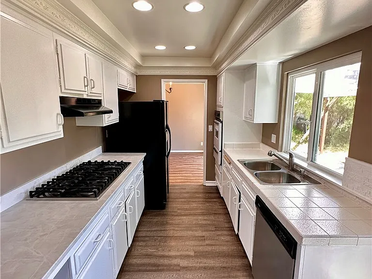 19331 Green Mountain Dr — Photo 7