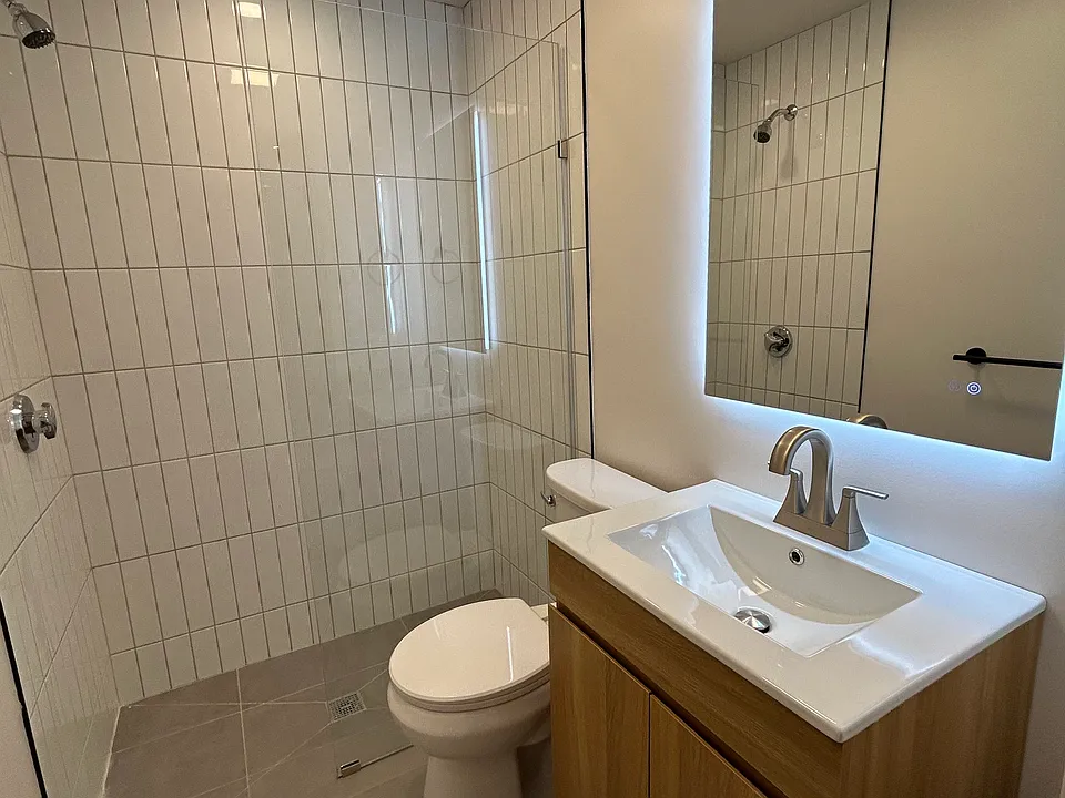 109 Montgomery St #9