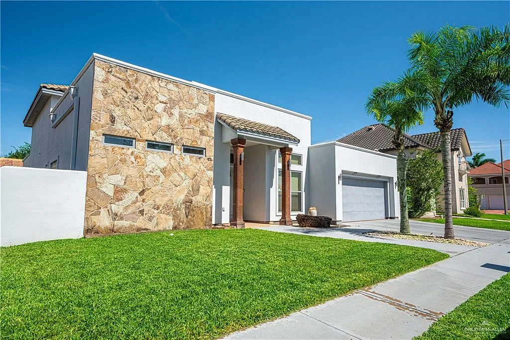 4 bed, 3.0 bath, 3087 sqft, $3,900 — Photo 2