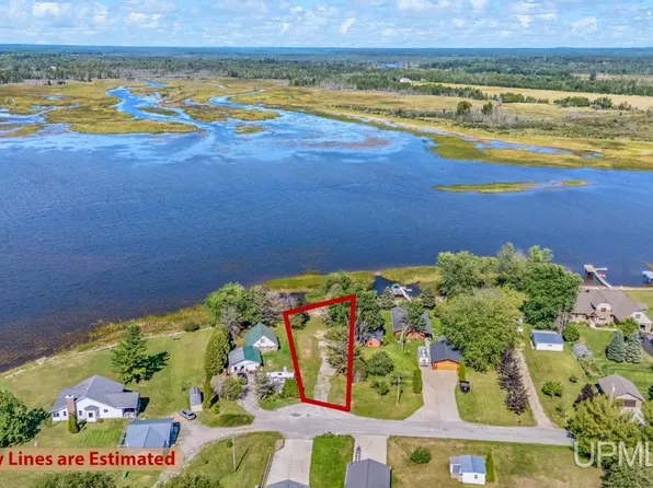 7952 Garth Point Ln #25.25, Rapid River, MI 49878