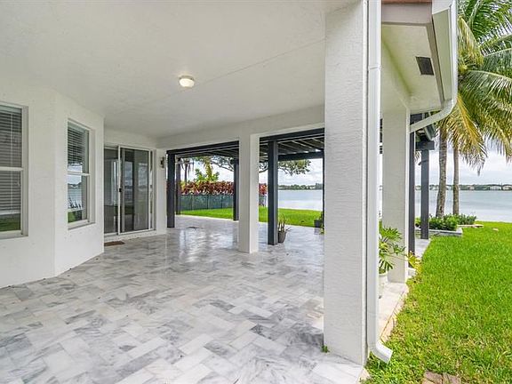 4th image of 17526 SW 48th St Unit 48