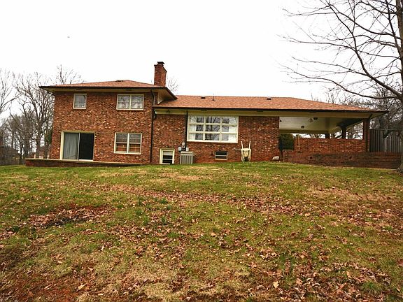 4th image of 50 Eastlake Dr