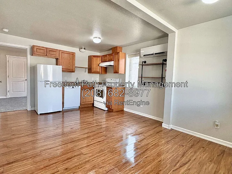 1212 E Sherman Ave #1 — Photo 3