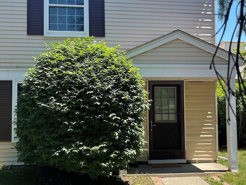 1st image of 3102 Beechtree Ct #71