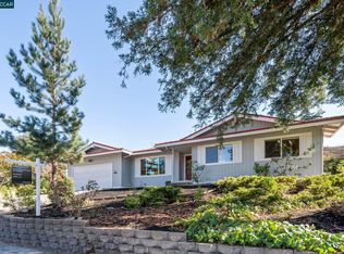 20 Buckingham Dr, Moraga, CA 94556