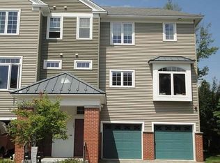 101 Riverwalk Way, Manchester, NH 03101