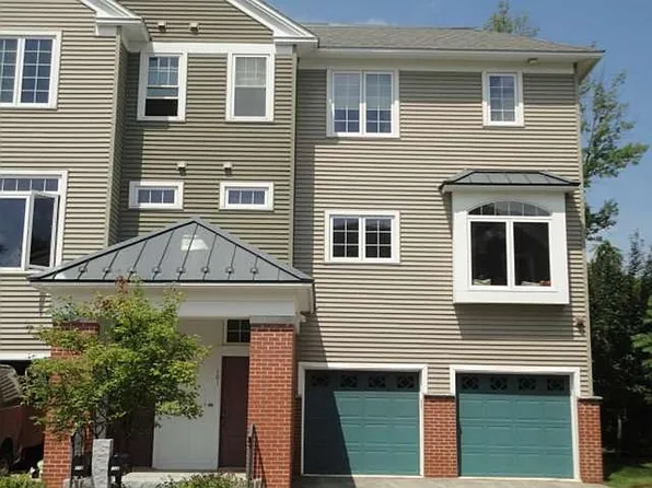 101 Riverwalk Way, Manchester, NH 03101