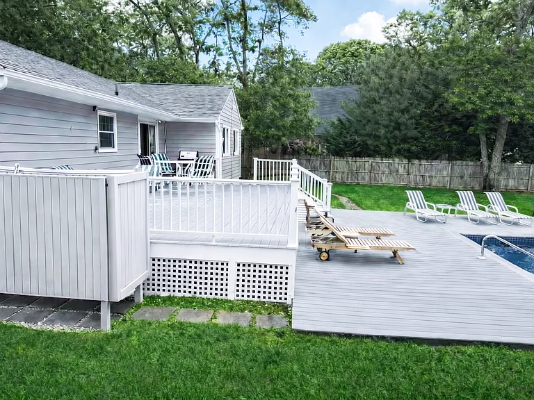 36 Matthews Dr — Photo 6