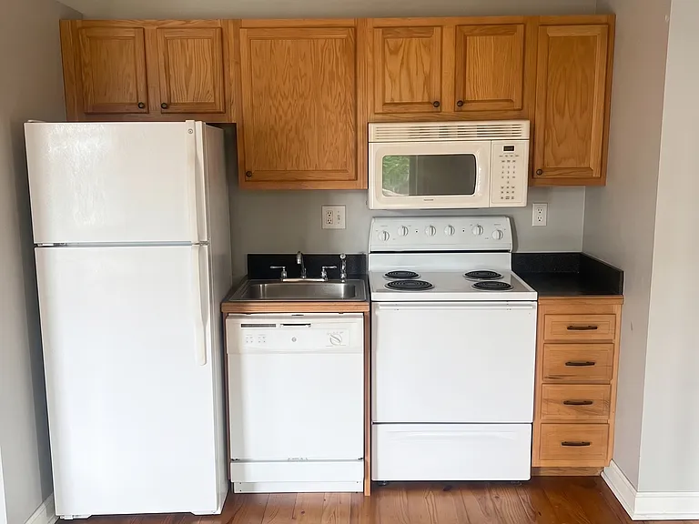 11779 Somerset Ave #304 — Photo 5