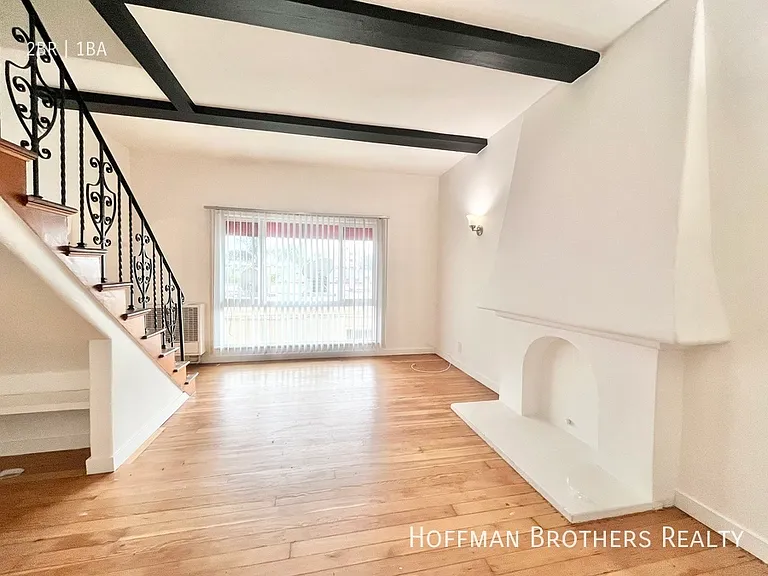 1801 N Kingsley Dr #203 — Photo 4