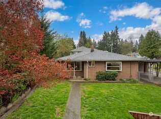 137 N 200th St, Seattle, WA 98133