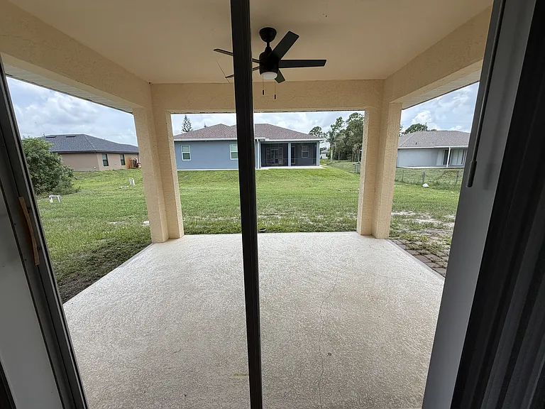 5315 Belrose St — Photo 33