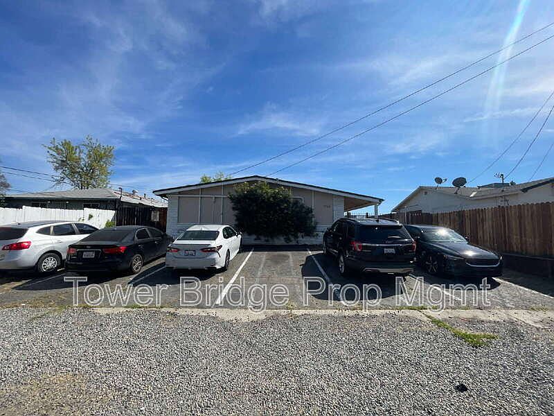 1st image of 1724 Wright St APT 2