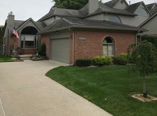 51442 Fox Hill Trl, Chesterfield, MI 48047