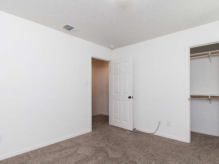 6705 University Village Way #B — Photo 11