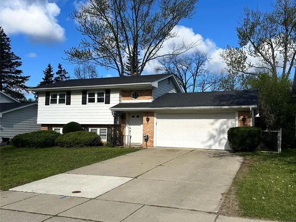 728 Jamestown Rd, Auburn Hills, MI 48326