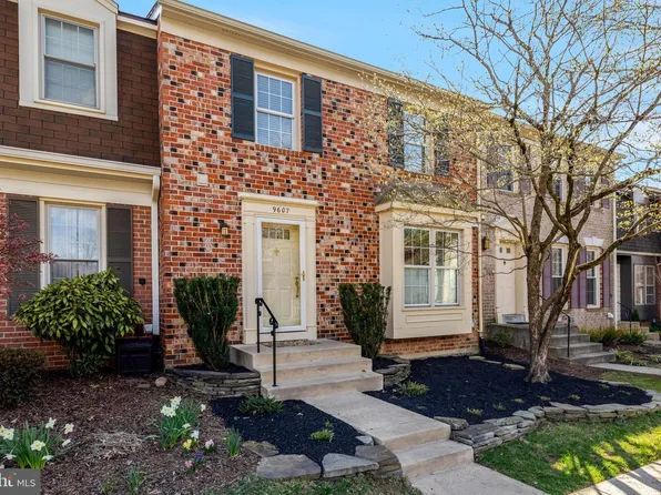 9607 Scotch Haven Dr, Vienna, VA 22181