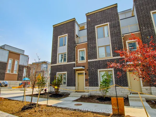 11 Almond Blossom Mews #Townhouse 127, Vaughan, ON L4K 0N7