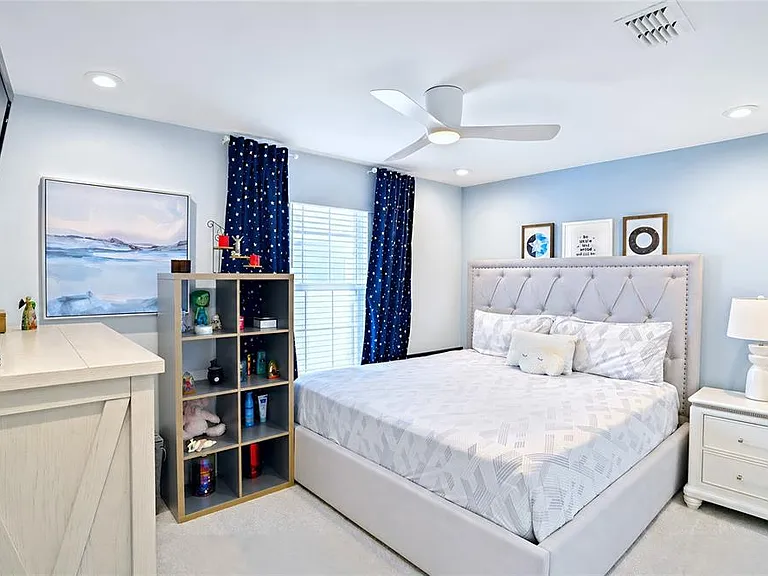 1120 Lakeshore Breeze Pl — Photo 24