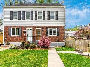 2229 Sweetbriar Dr, Alexandria, VA 22307