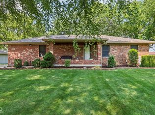 6307 W Hollyhock Ct, New Palestine, IN 46163