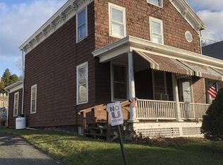 56 North St, Catskill, NY 12414