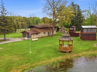 1392 Maple Grove Rd, Lapeer, MI 48446