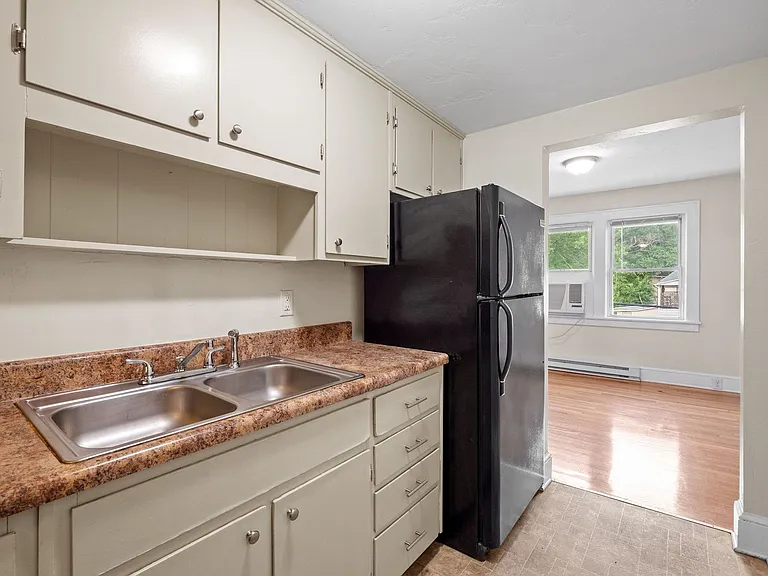 Gilmer Apartments — Photo 25