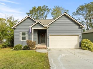 114 W 3rd Ave, Easley, SC 29640