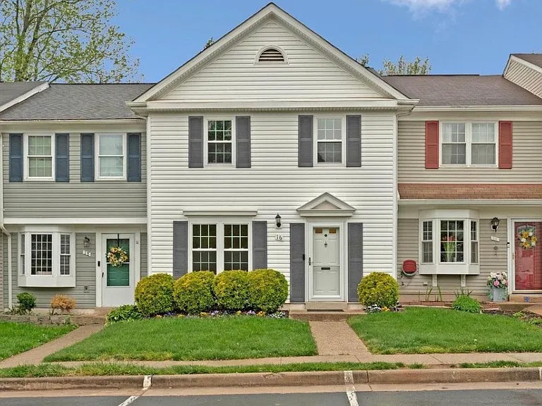 Dulany Ct — Photo 1