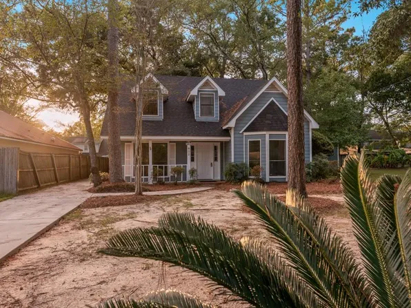 902 Pinemont Dr, Mobile, AL 36609
