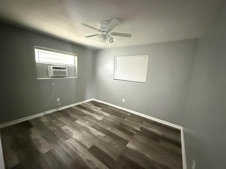 4109 SW 24th St — Photo 15