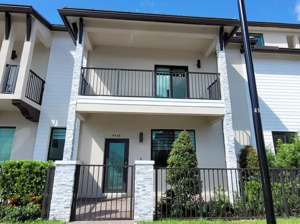4558 NW 83rd Ave, Miami, FL