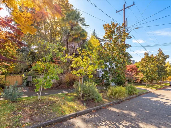 1717 29th Avenue, Seattle, WA 98122