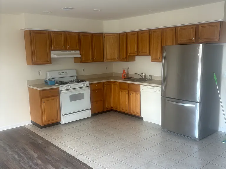 1403 Shore Rd #1 — Photo 10