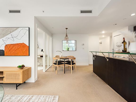 4th image of 633 Kinghorne Mews #605
