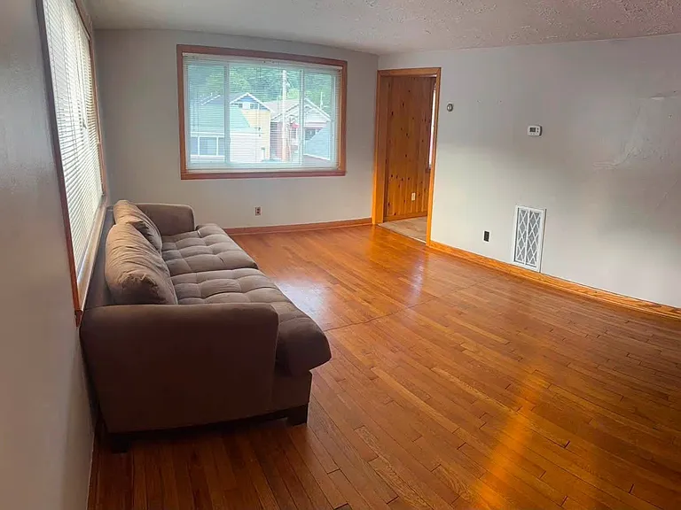605 Hambley Blvd #B — Photo 12