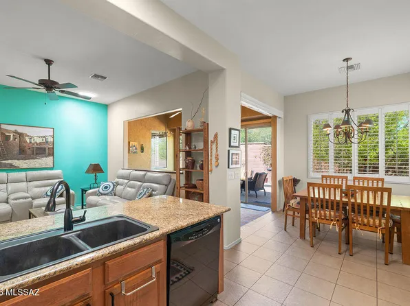 5786 S Lowry Canyon Pl, Green Valley, AZ 85622