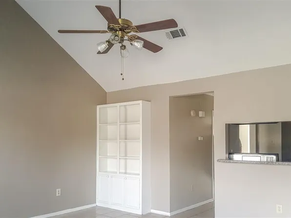 402 Lee Dr, Baton Rouge, LA