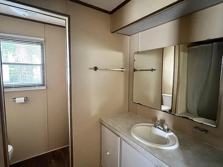 300-04 Ricks Rd — Photo 17