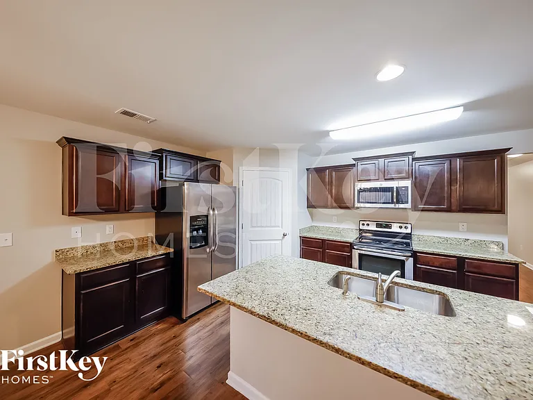 104 Rosegate Dr — Photo 6