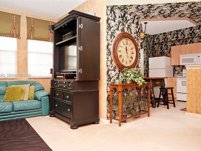 533 NE 3rd Ave #147 — Photo 8