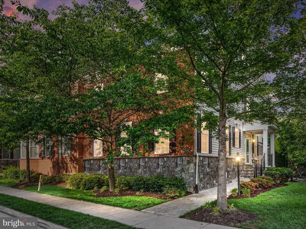 22588 Willington Sq, Ashburn, VA 20148
