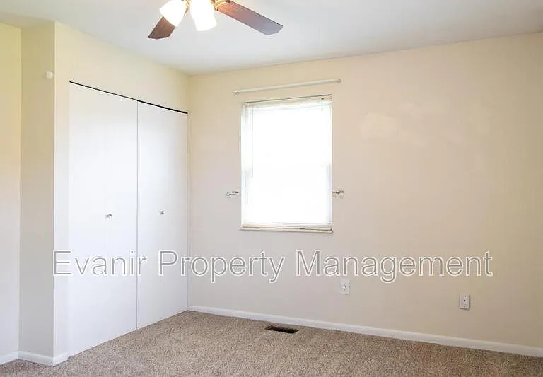 790 Branford Rd — Photo 15