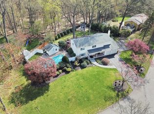 11 Ann Blvd, Chestnut Ridge, NY 10977