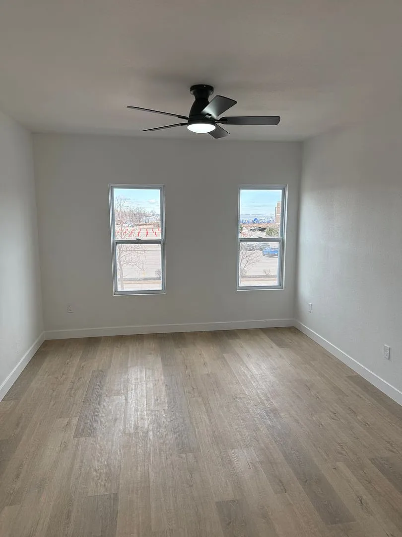 1119 Main Street — Photo 4