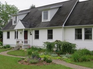 12940 Old Farm Ct, Hartland, MI 48353