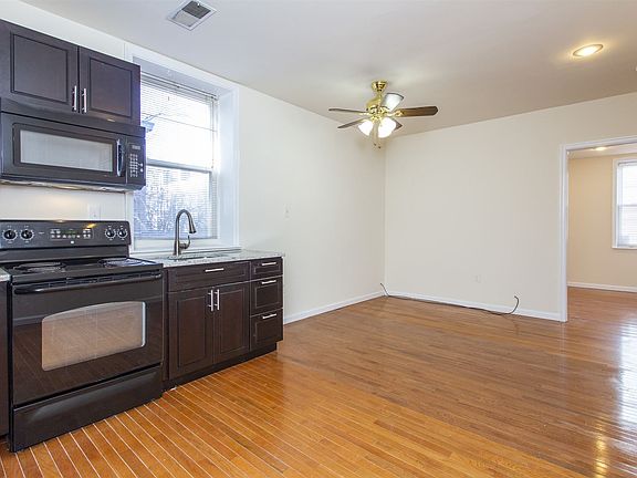 2122 Race St Unit 2.9.jpg