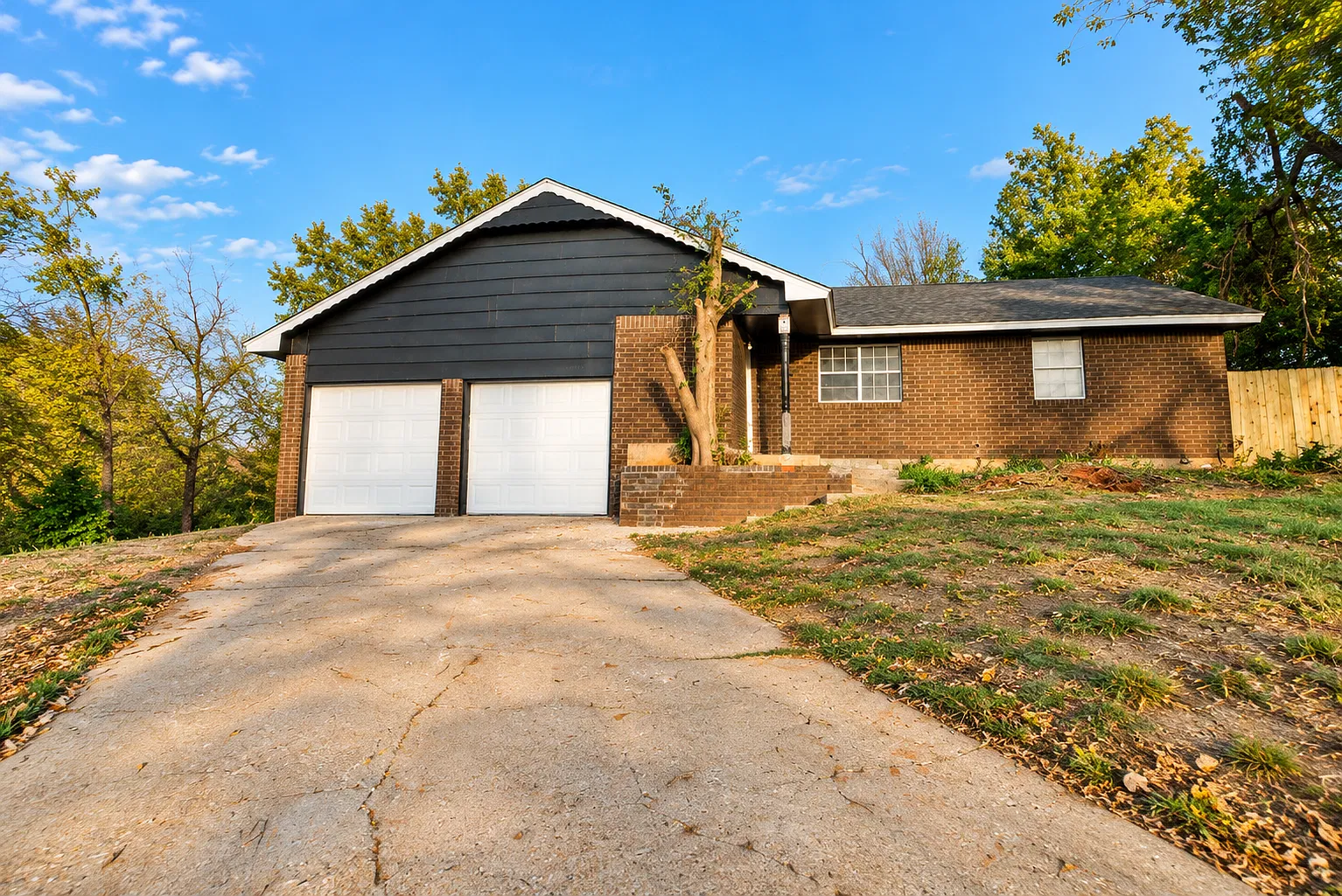 3 bed, 1.5 bath, 1462 sqft, $1,595 — Photo 1