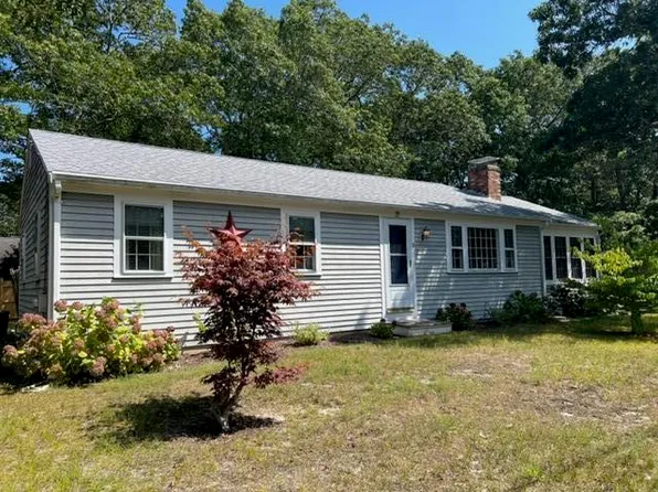 8 Rogers Avenue, South Yarmouth, MA 02664